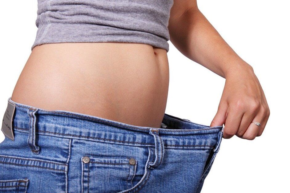 mujeres perdiendo peso en casa