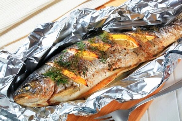 Siga la dieta Maggi con pescado al horno para la cena